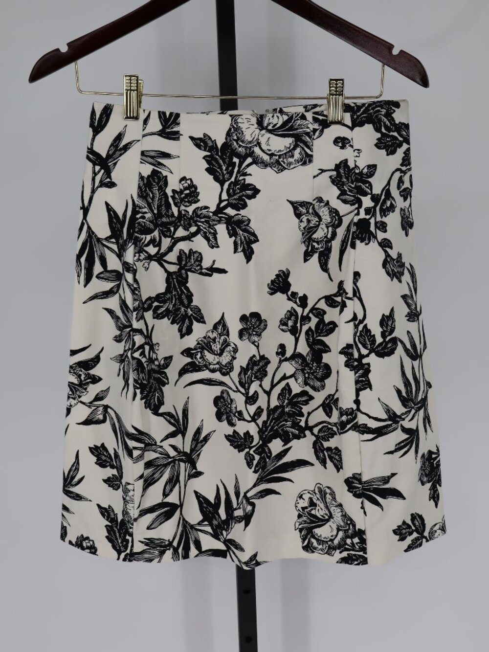 Joe Fresh floral print Cotton blend mini skirt Size 4